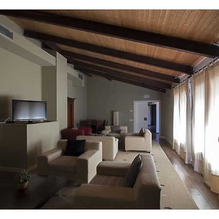 Posada La Casona De Valbuena Valbuena De Duero Bagian luar foto