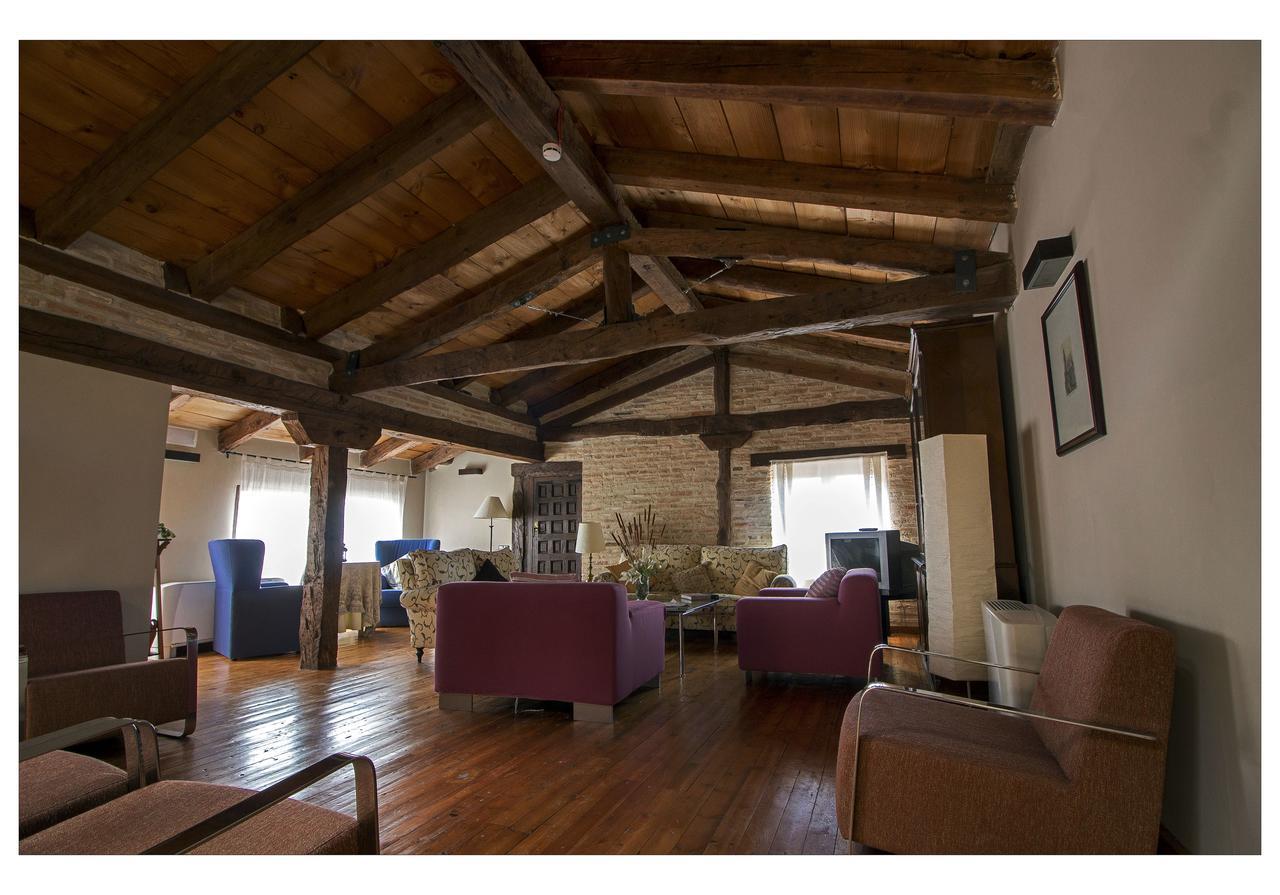 Posada La Casona De Valbuena Valbuena De Duero Bagian luar foto