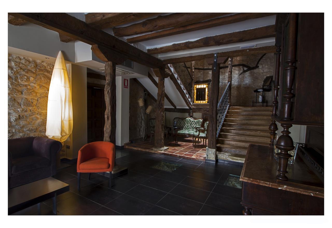 Posada La Casona De Valbuena Valbuena De Duero Bagian luar foto