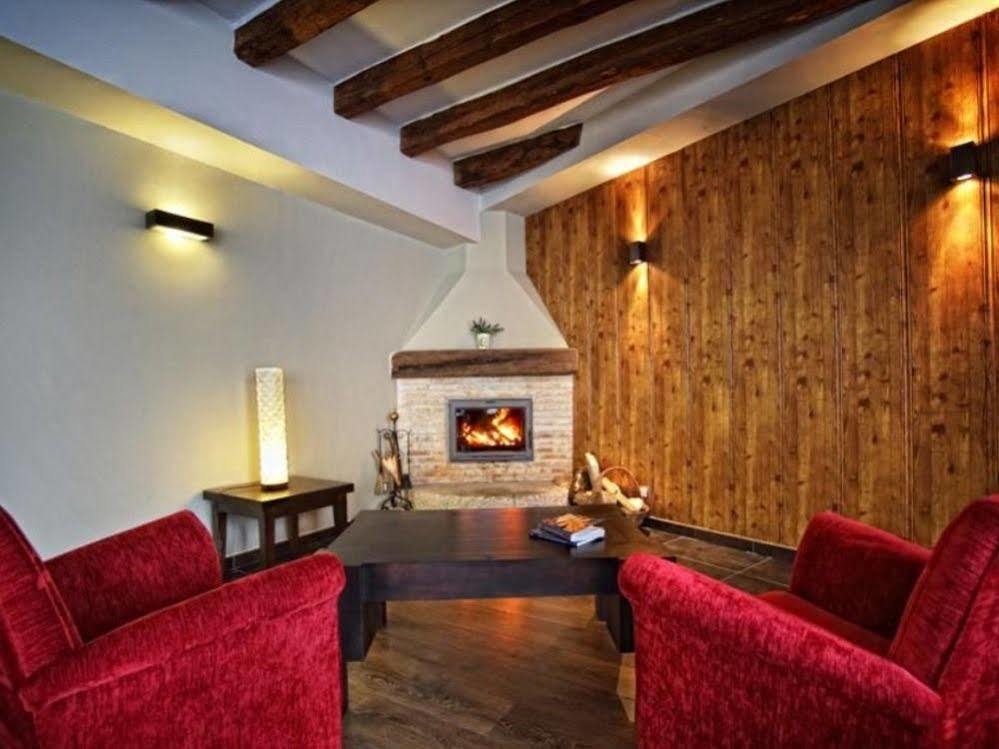 Posada La Casona De Valbuena Valbuena De Duero Bagian luar foto